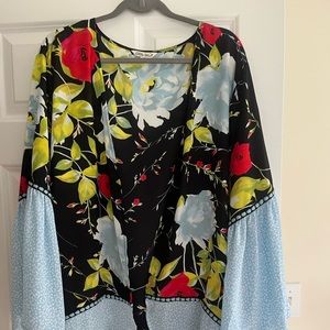 The Pioneer Woman Woven Long Sleeve Flounce Sleeve Kimono